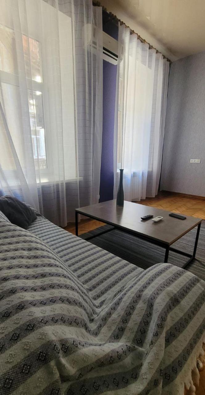 Flat in the city center Odessa Luaran gambar