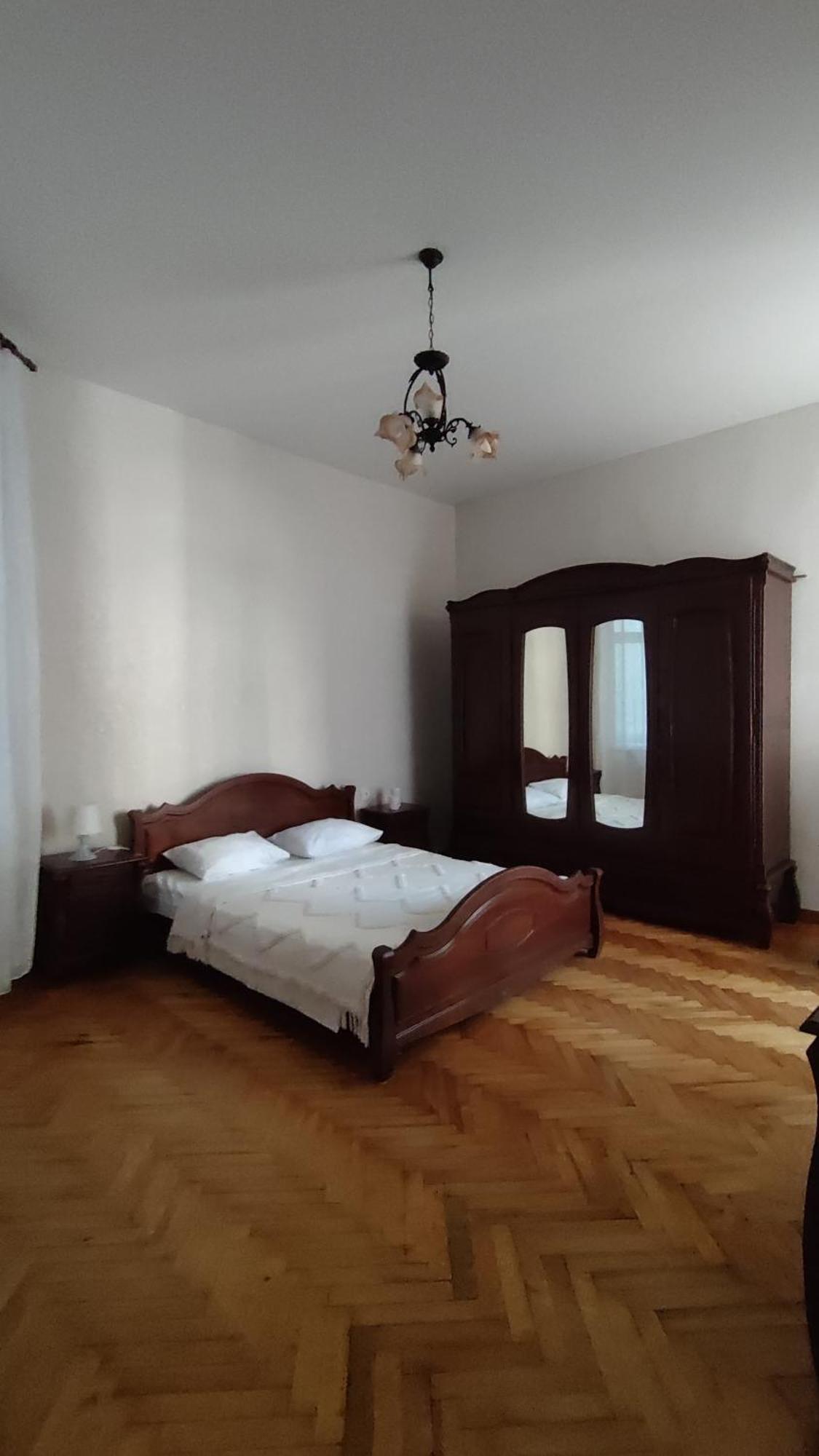 Flat in the city center Odessa Luaran gambar